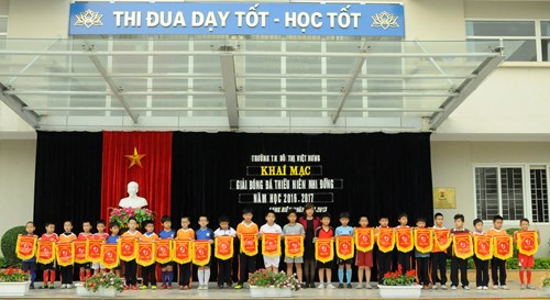 Trường tiểu học Đô Thị Việt Hưng khai mạc giải bóng đá thiếu niên nhi đồng năm học 2016 - 2017